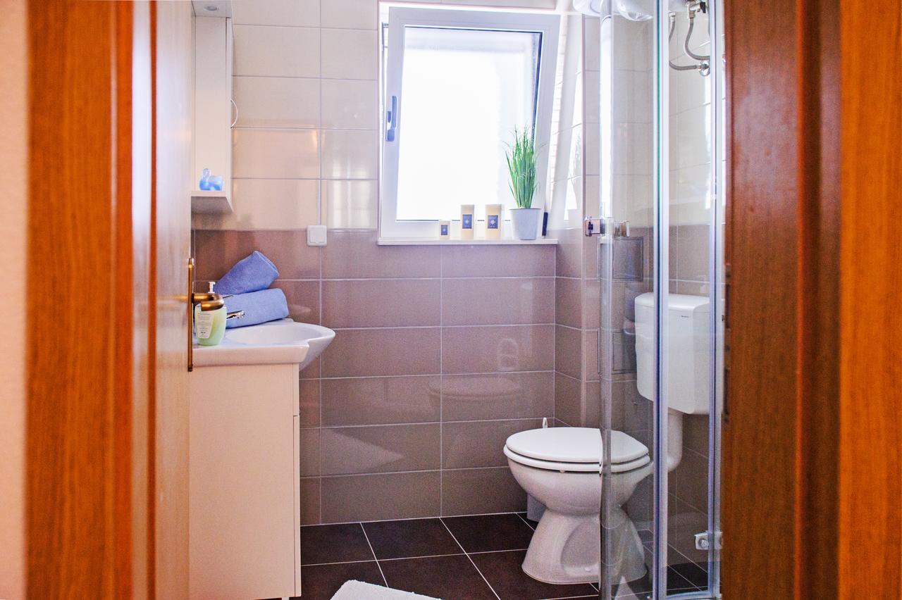 Apartments Mila Marina Εξωτερικό φωτογραφία
