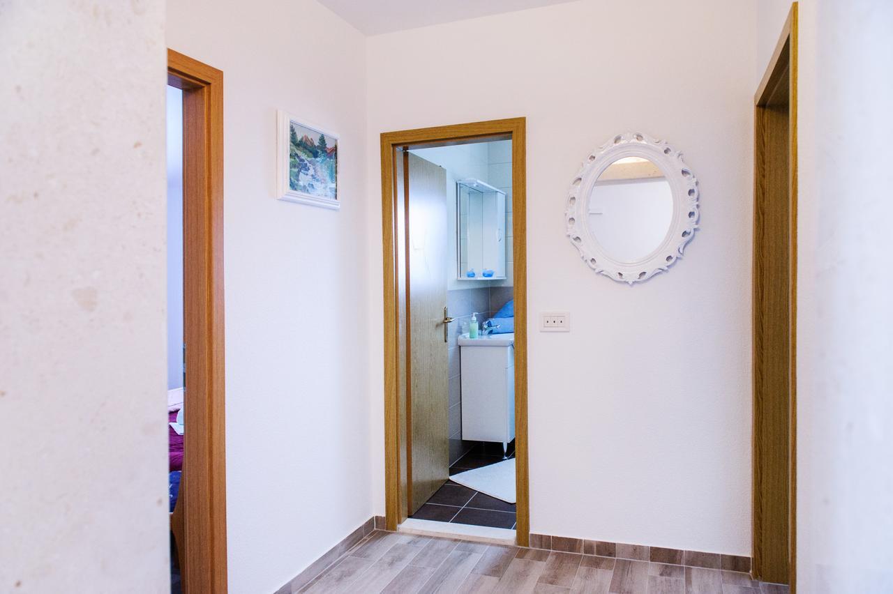 Apartments Mila Marina Εξωτερικό φωτογραφία