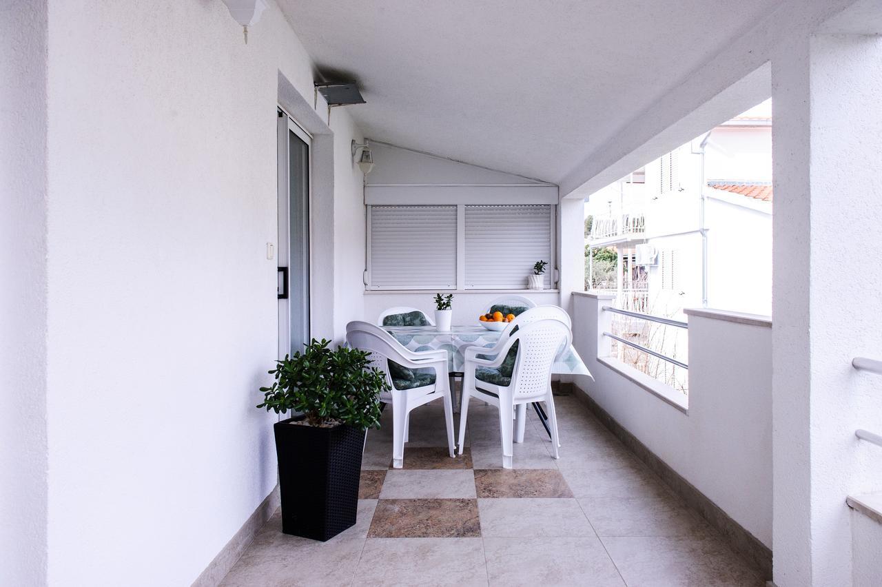 Apartments Mila Marina Εξωτερικό φωτογραφία